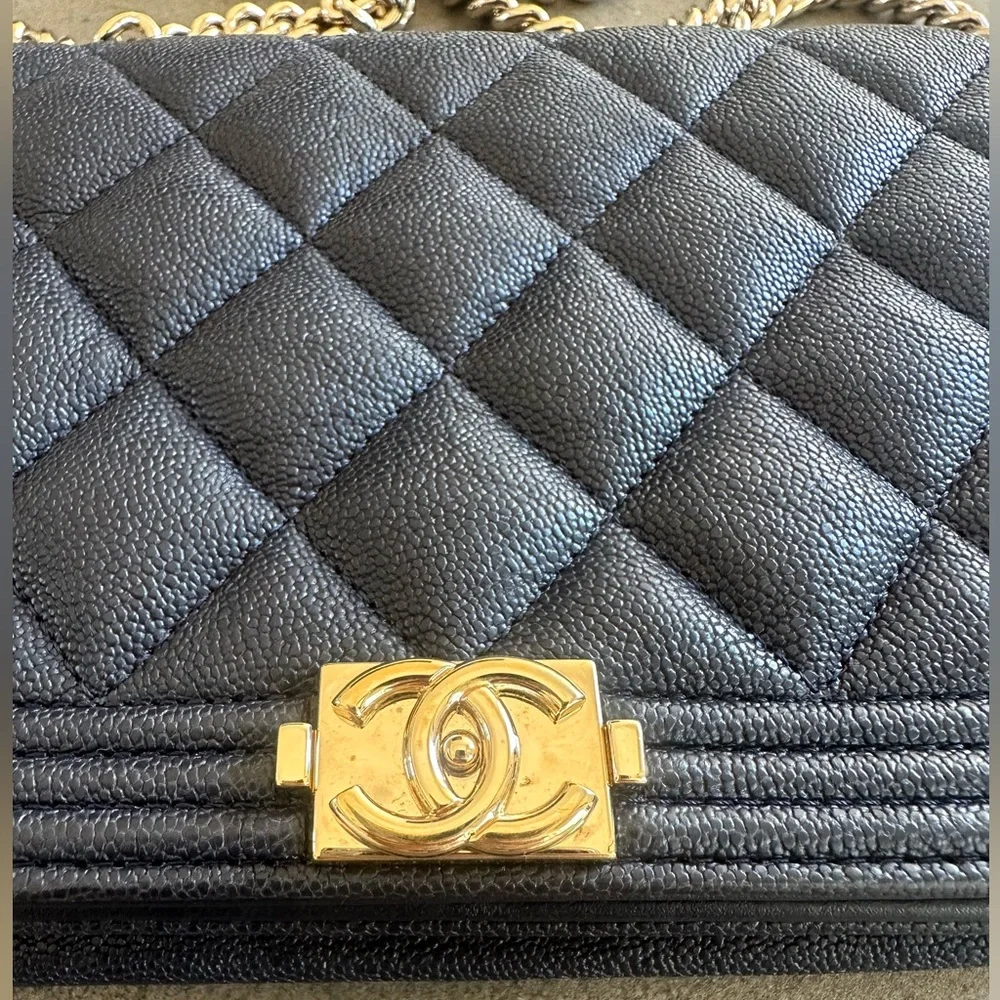CHANEL 100% authentic